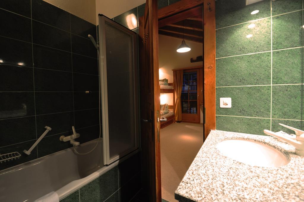 Haus Tiefbach - Apartment Cervino Zermatt Esterno foto