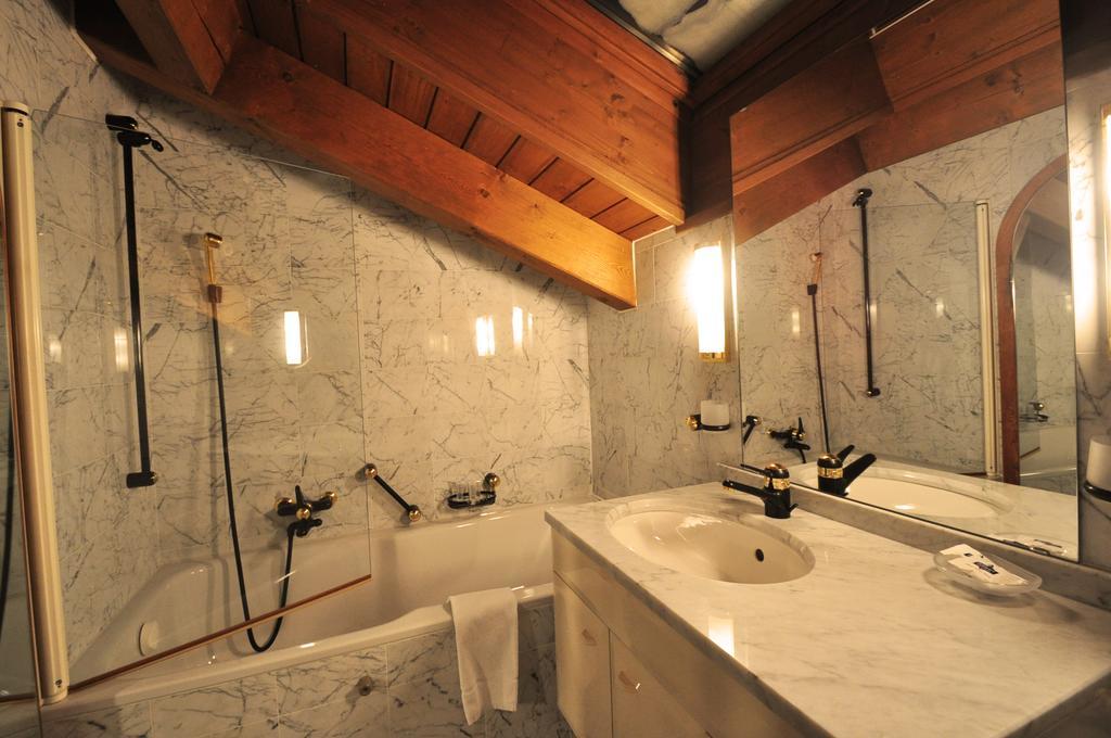 Haus Tiefbach - Apartment Cervino Zermatt Esterno foto