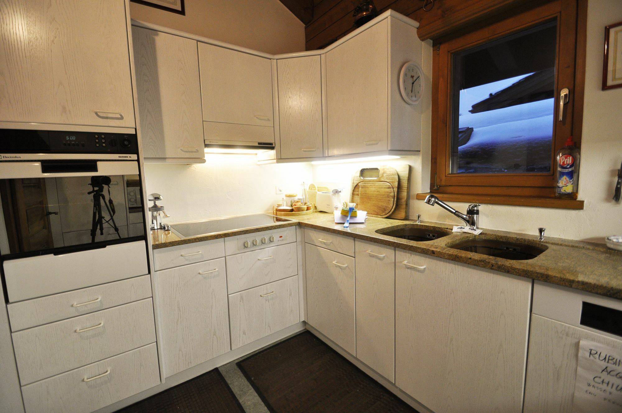 Haus Tiefbach - Apartment Cervino Zermatt Esterno foto