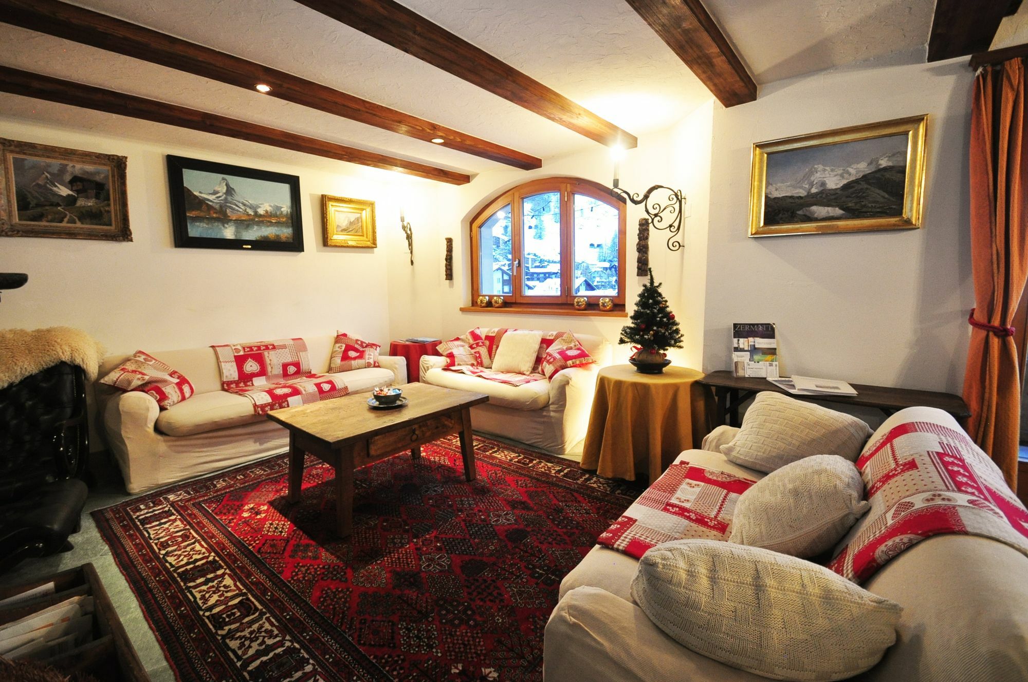Haus Tiefbach - Apartment Cervino Zermatt Esterno foto